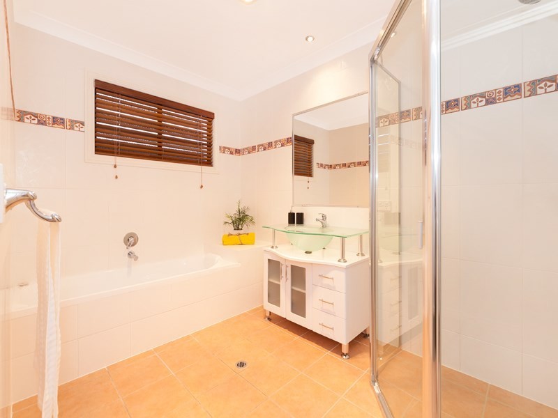 8 Granville Street, Wilston QLD 4051