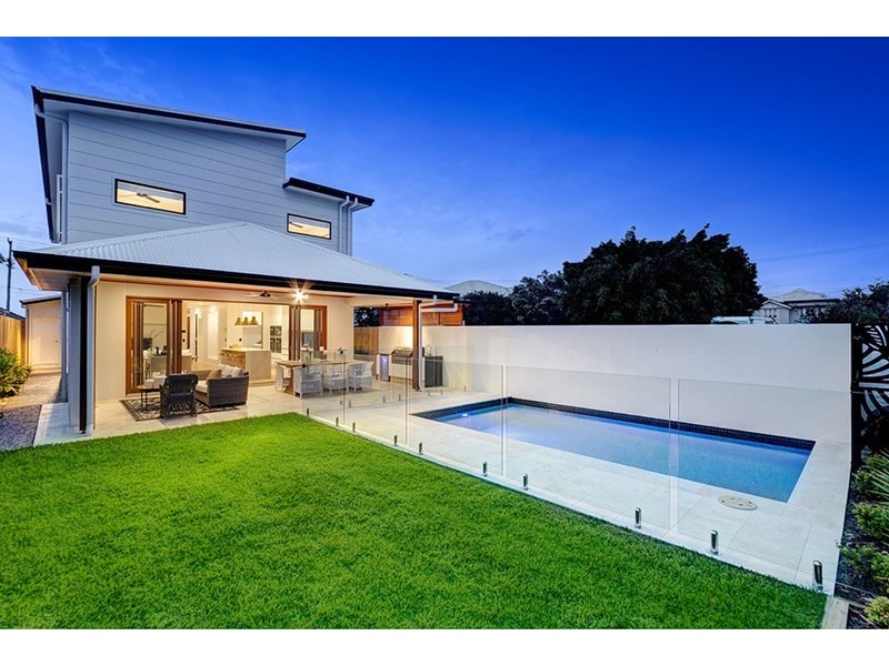 68 Raceview Avenue, Hendra QLD 4011