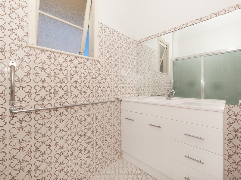 110 Hamilton Road, Wavell Heights QLD 4012