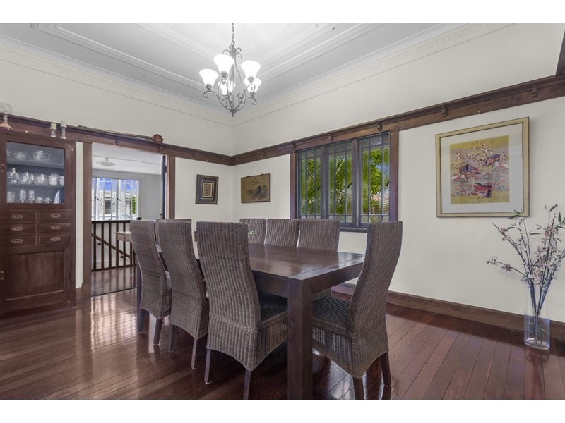 10 Bradley Avenue, Kedron QLD 4031