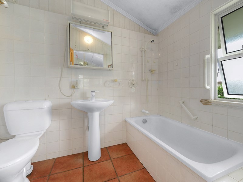 63 Gilbert Road, Lutwyche QLD 4030