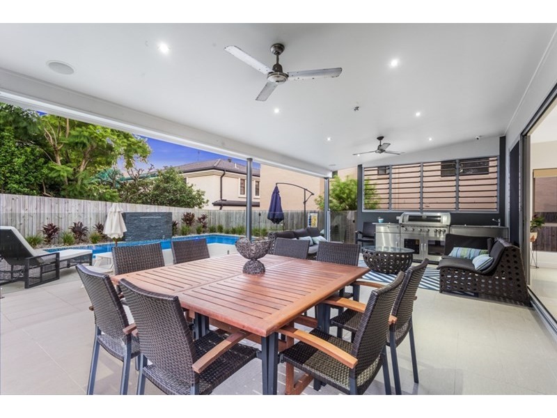 77 Jardine Street, Stafford QLD 4053