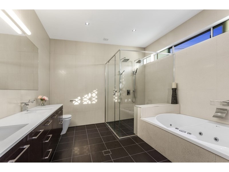 77 Jardine Street, Stafford QLD 4053