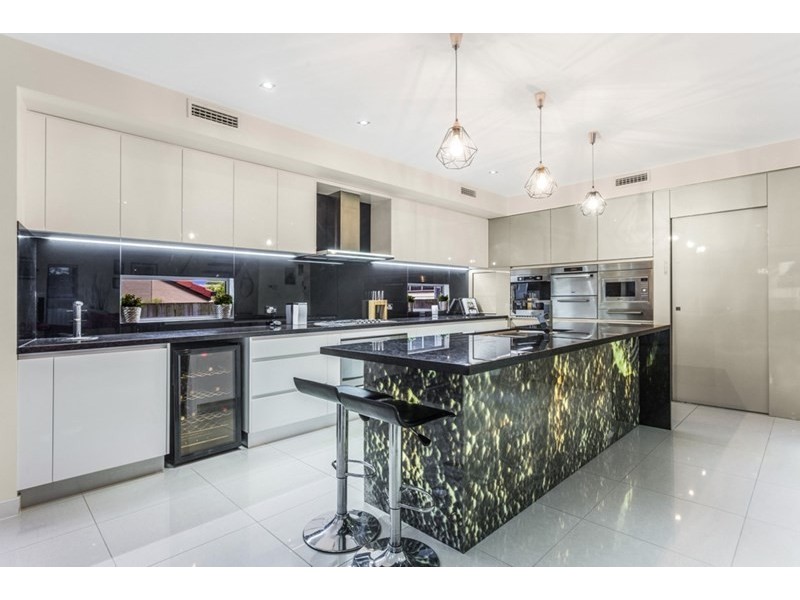 77 Jardine Street, Stafford QLD 4053