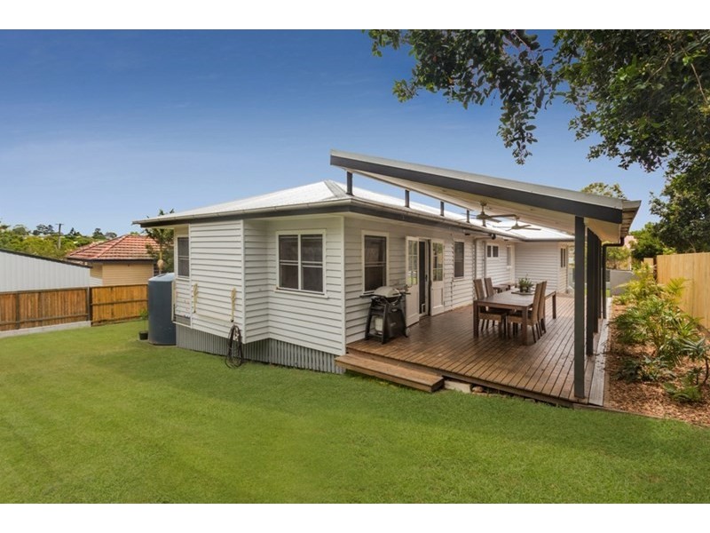 12 Vaucluse Street, Wavell Heights QLD 4012