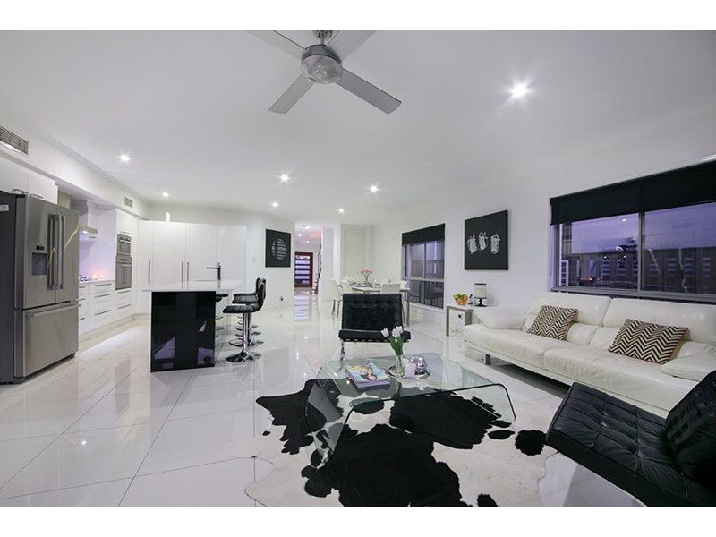 26 Ure Street, Hendra QLD 4011