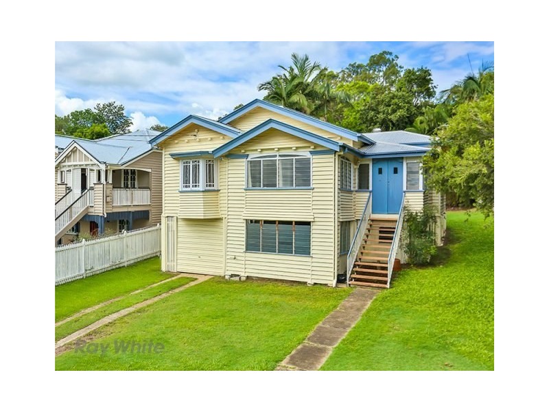 34 Main Avenue, Bardon QLD 4065