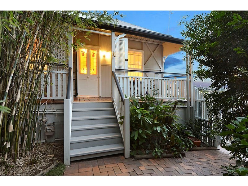 21 Seventh Avenue, Windsor QLD 4030