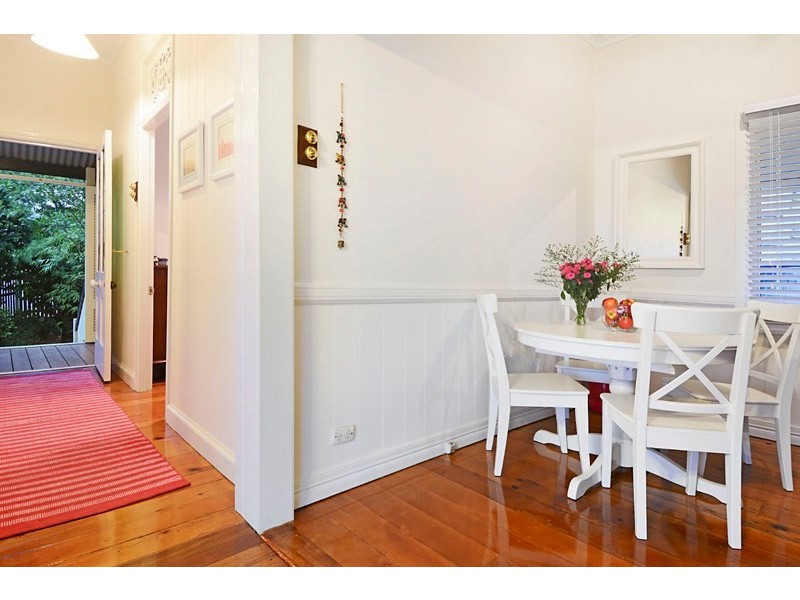 21 Seventh Avenue, Windsor QLD 4030