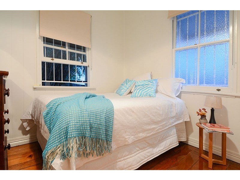 21 Seventh Avenue, Windsor QLD 4030