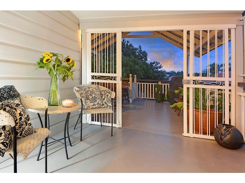 21 Seventh Avenue, Windsor QLD 4030