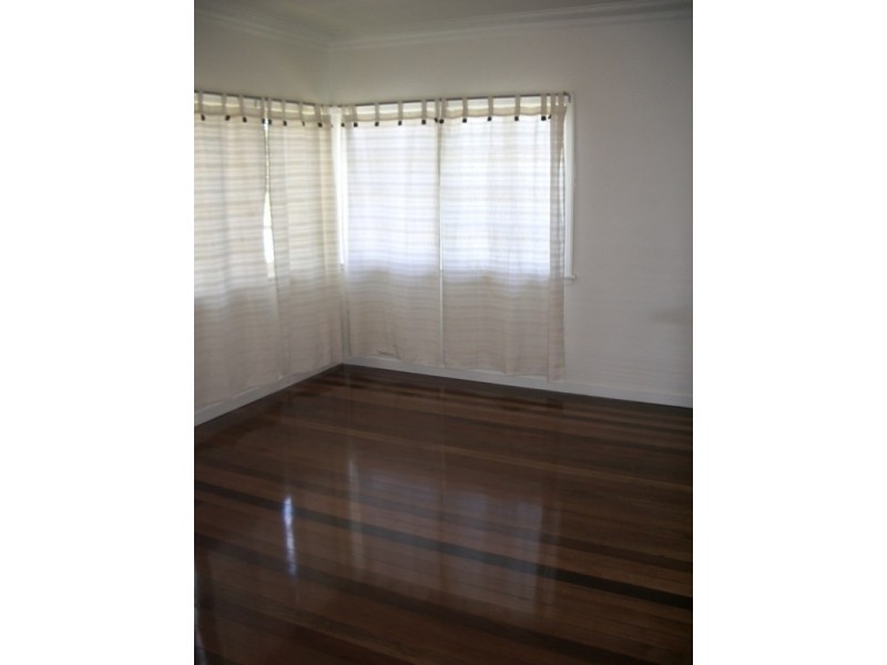 33 Wayland Street, Stafford QLD 4053