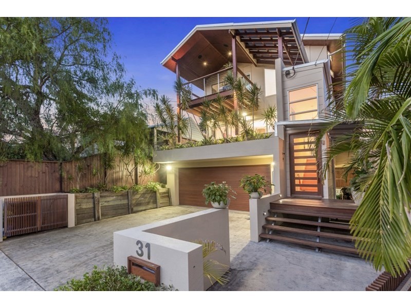 31 Crown Street, Bardon QLD 4065