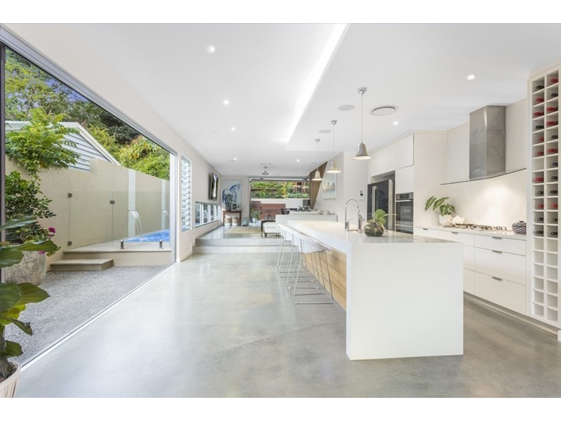 31 Crown Street, Bardon QLD 4065