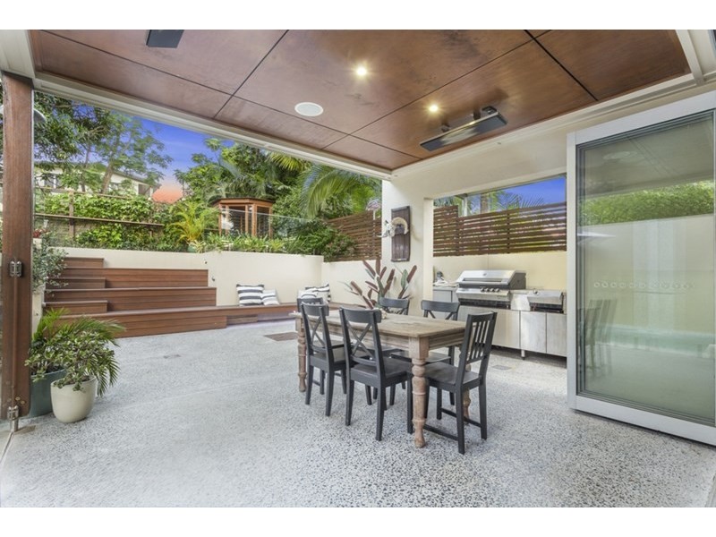 31 Crown Street, Bardon QLD 4065