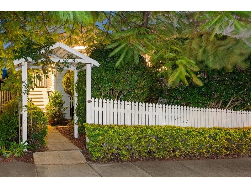 23 Bellevue Terrace, Clayfield QLD 4011