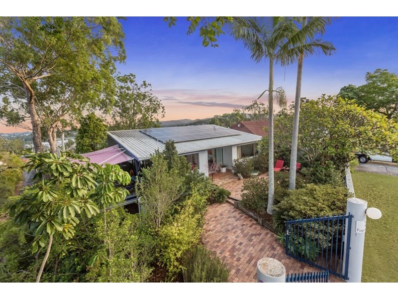 2 Kankool Street, Stafford QLD 4053