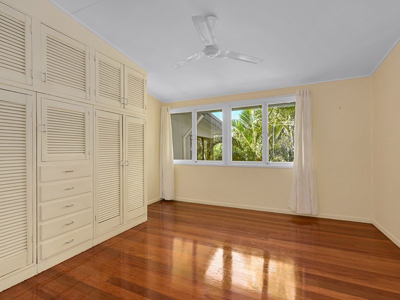 23 Heilbromm Street, Stafford Heights QLD 4053