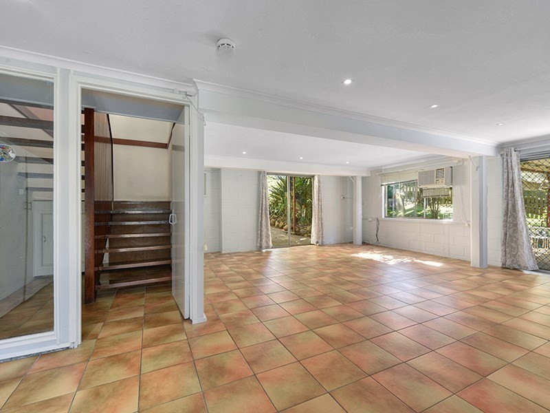 23 Heilbromm Street, Stafford Heights QLD 4053