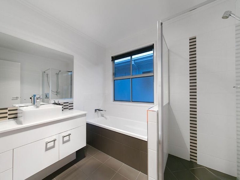 26 Ure Street, Hendra QLD 4011