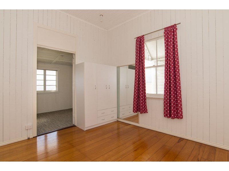 13 Cox Road, Windsor QLD 4030