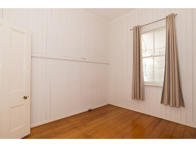 13 Cox Road, Windsor QLD 4030