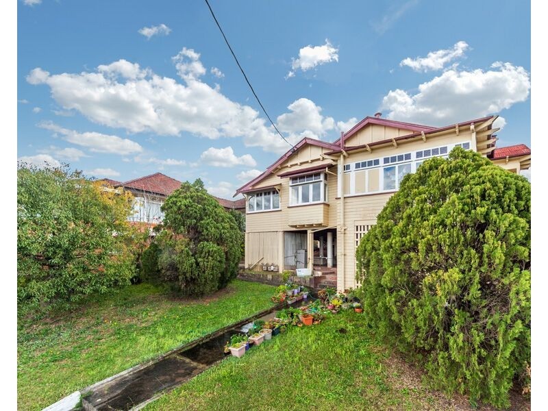 57 Days Road, Grange QLD 4051