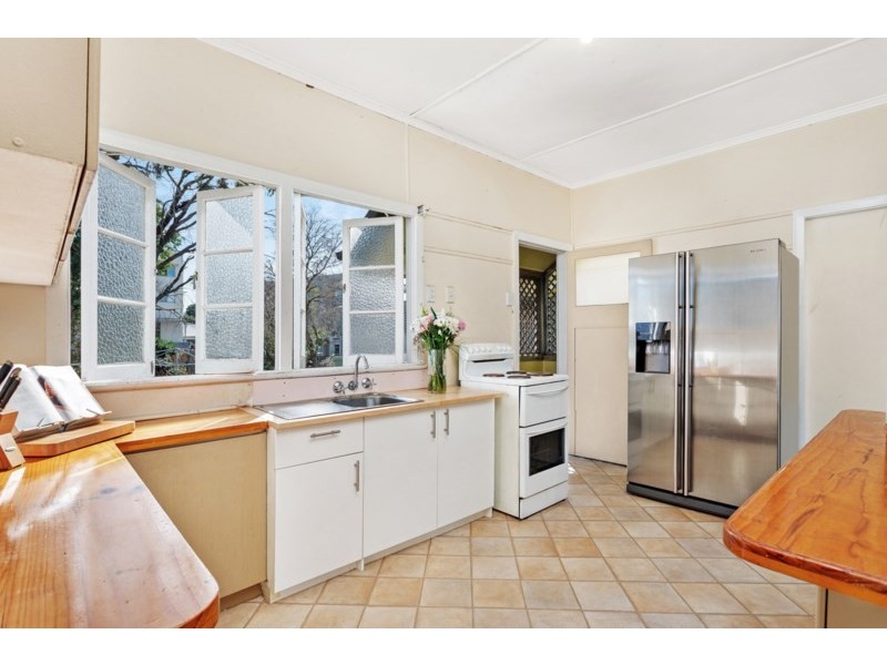 10 Balal Street, Stafford QLD 4053