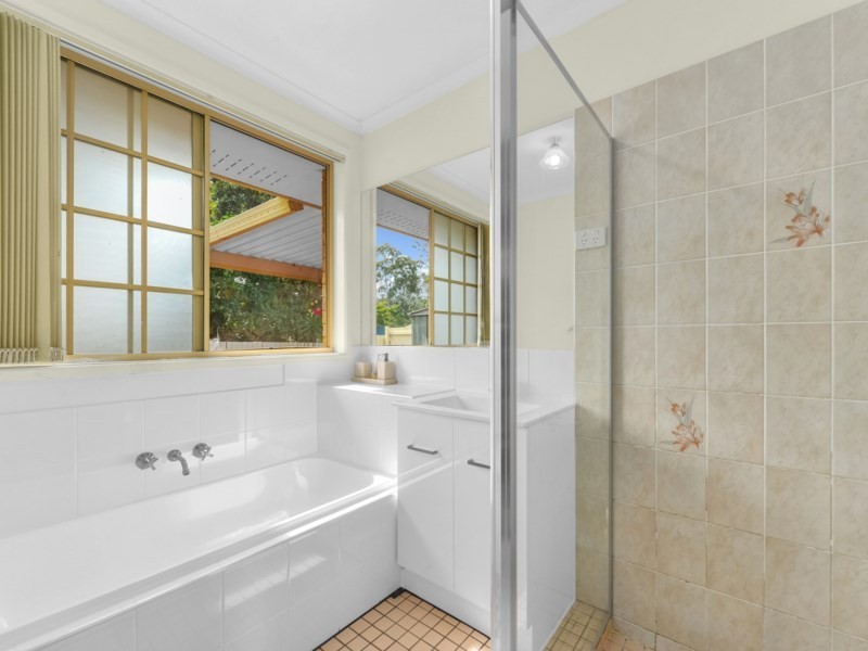 53 Leonarda Drive, Ferny Hills QLD 4055