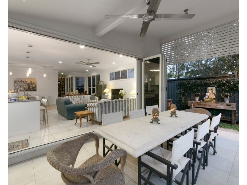 27 Webster Avenue, Hendra QLD 4011