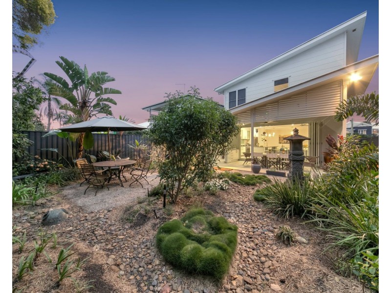 27 Webster Avenue, Hendra QLD 4011