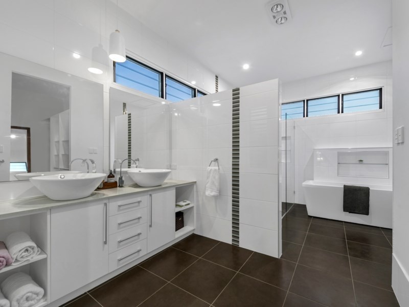 155 Kitchener Road, Kedron QLD 4031