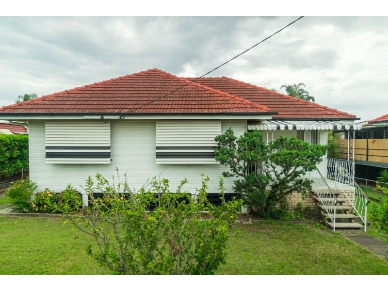 27 Newman Road, Wavell Heights QLD 4012