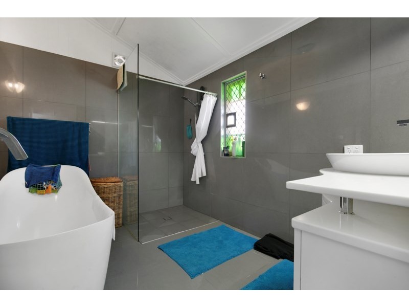 27 Clarke Street, Hendra QLD 4011