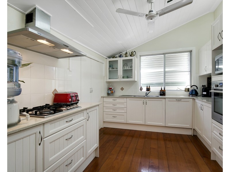 84 Harding Street, Hendra QLD 4011