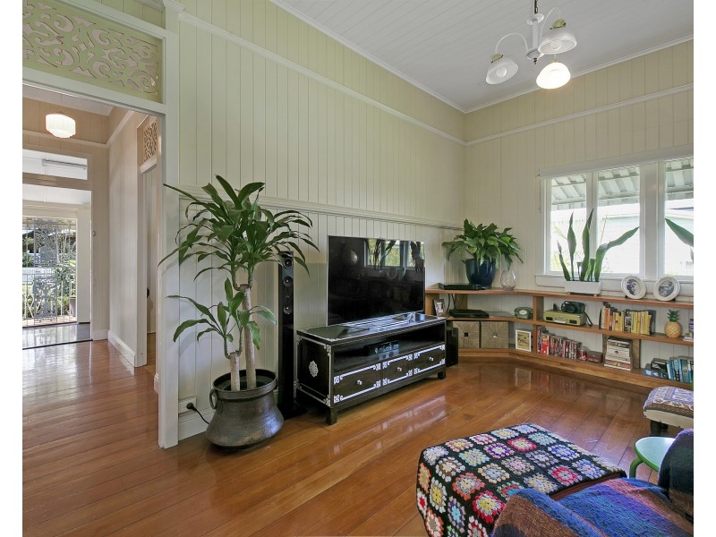 84 Harding Street, Hendra QLD 4011