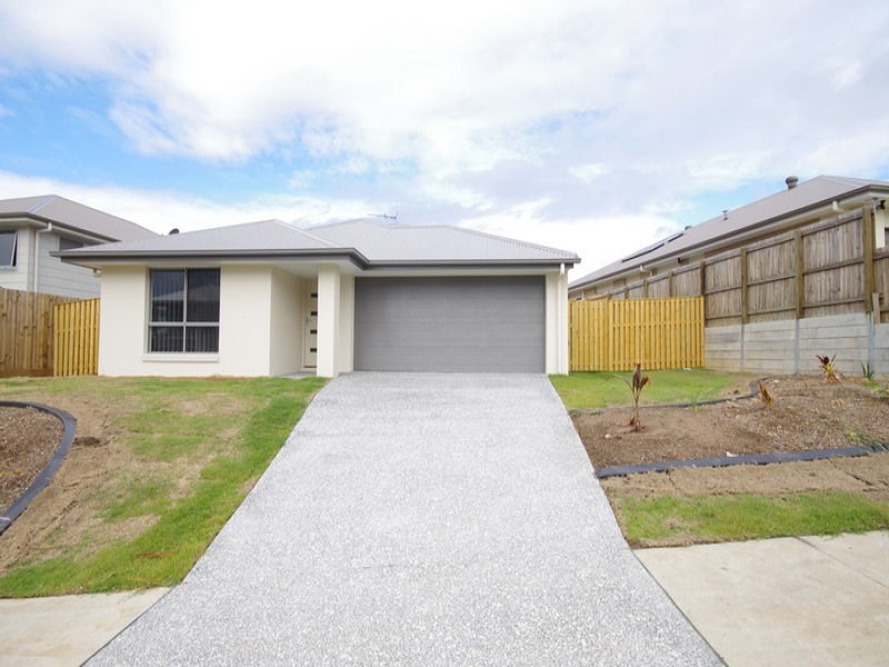 26 Oakmoss Drive, Springfield Lakes QLD 4300