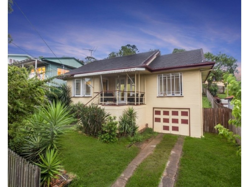 3 Wilgarning Street, Stafford Heights QLD 4053