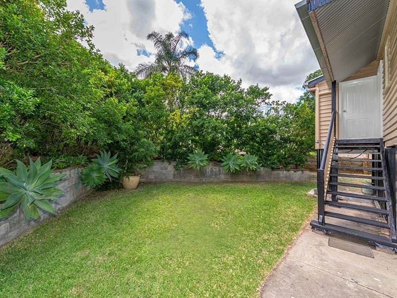 7 Mina Parade, Newmarket QLD 4051