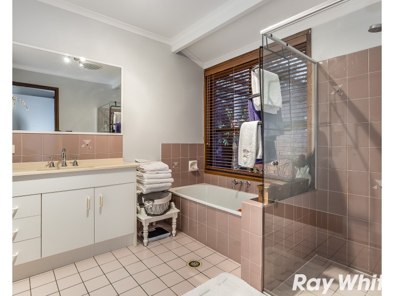 21 Pinecone Court, Bunya QLD 4055