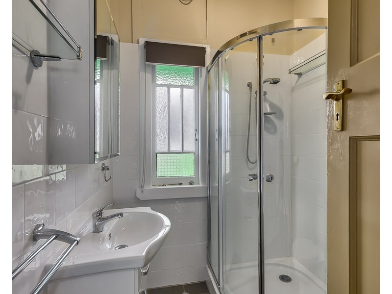 90 Lansdowne Street, Newmarket QLD 4051