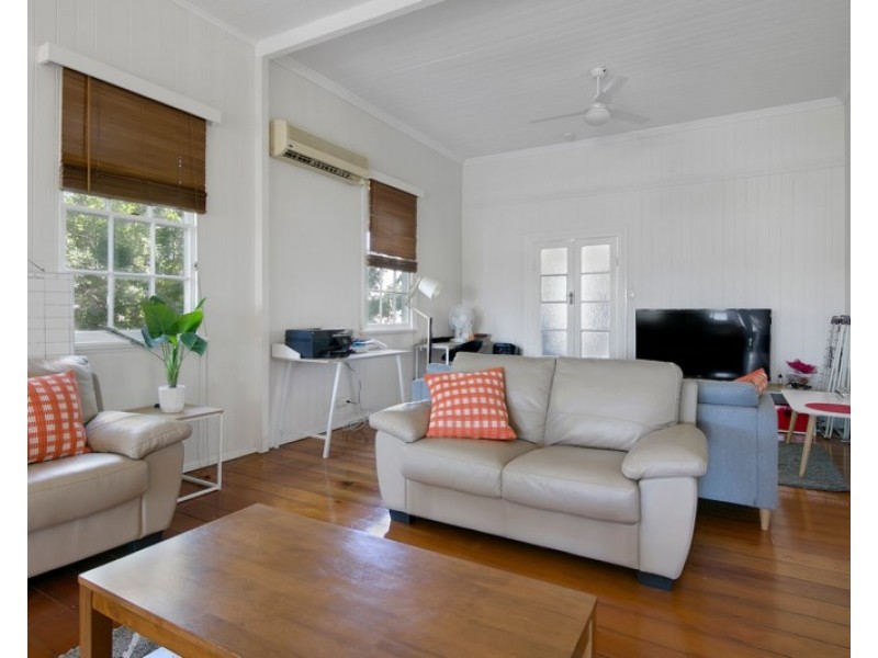 109 Raceview Avenue, Hendra QLD 4011