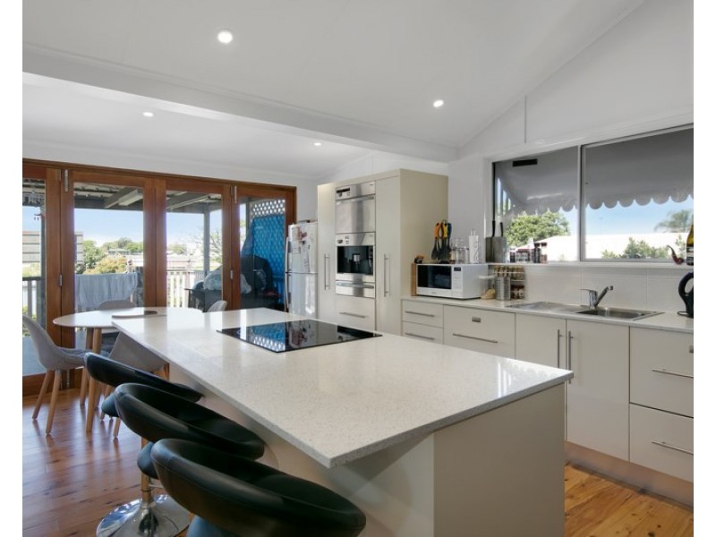 109 Raceview Avenue, Hendra QLD 4011