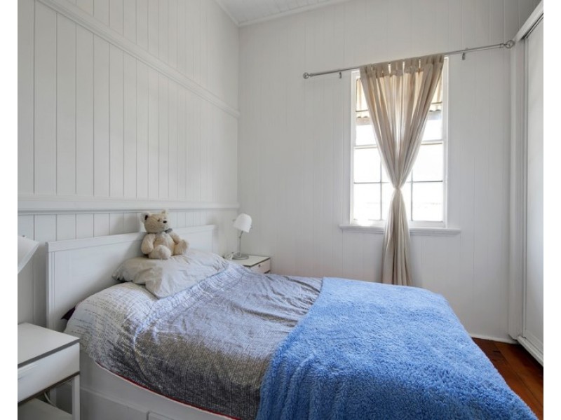 109 Raceview Avenue, Hendra QLD 4011