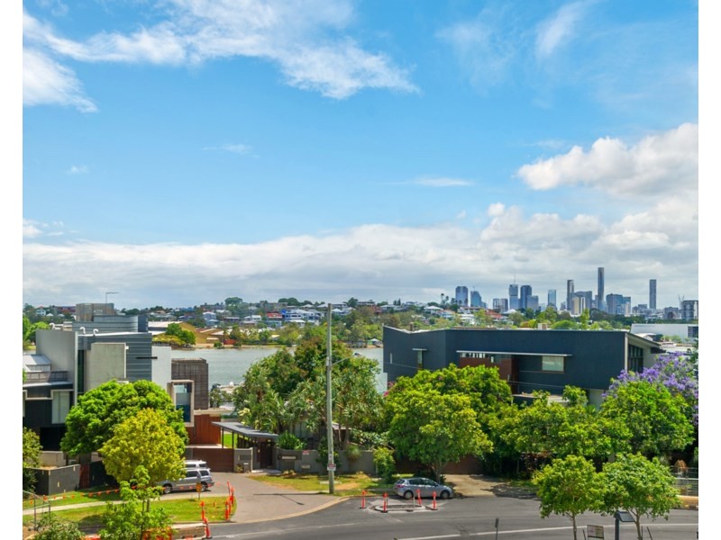 20309/8 Harbour Road, Hamilton QLD 4007