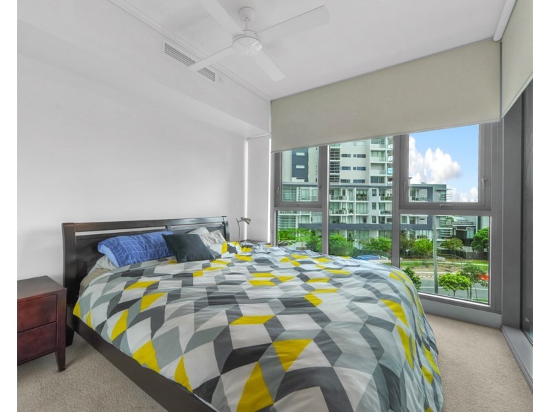 20309/8 Harbour Road, Hamilton QLD 4007