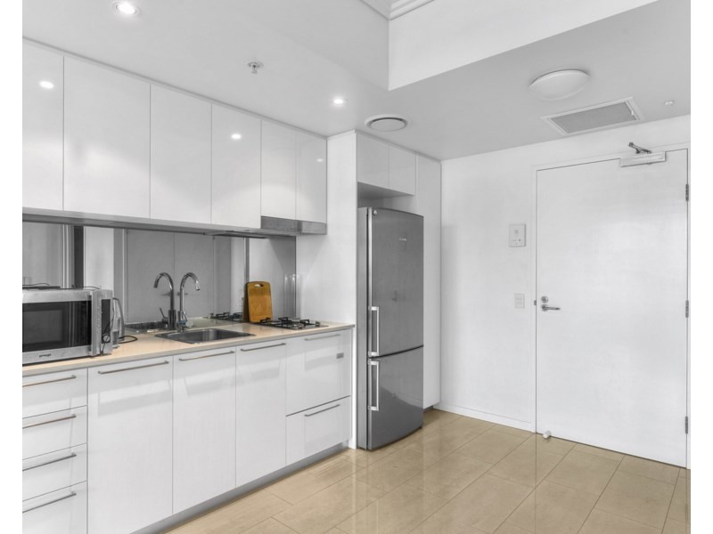 20309/8 Harbour Road, Hamilton QLD 4007