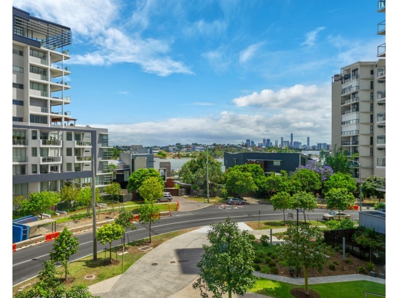 20309/8 Harbour Road, Hamilton QLD 4007