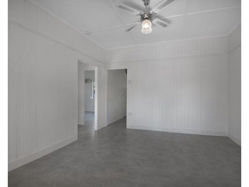76 Days Road, Grange QLD 4051