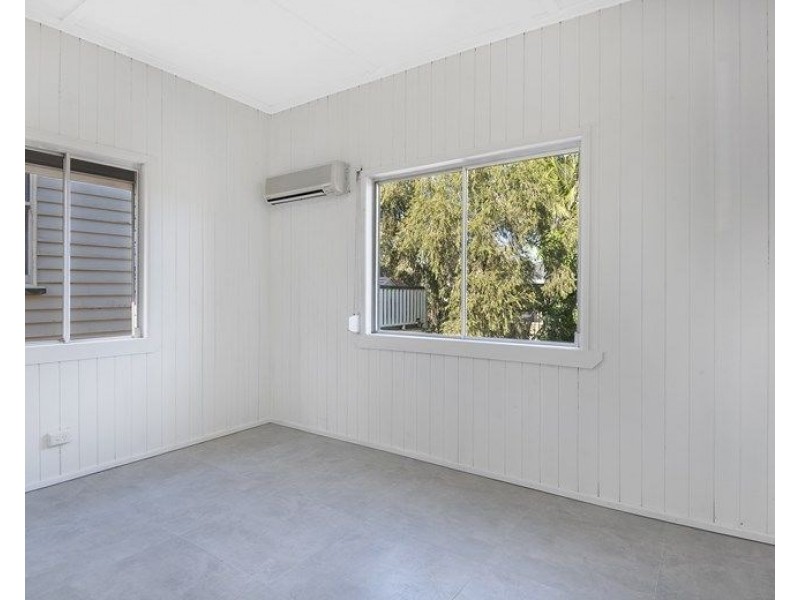 76 Days Road, Grange QLD 4051